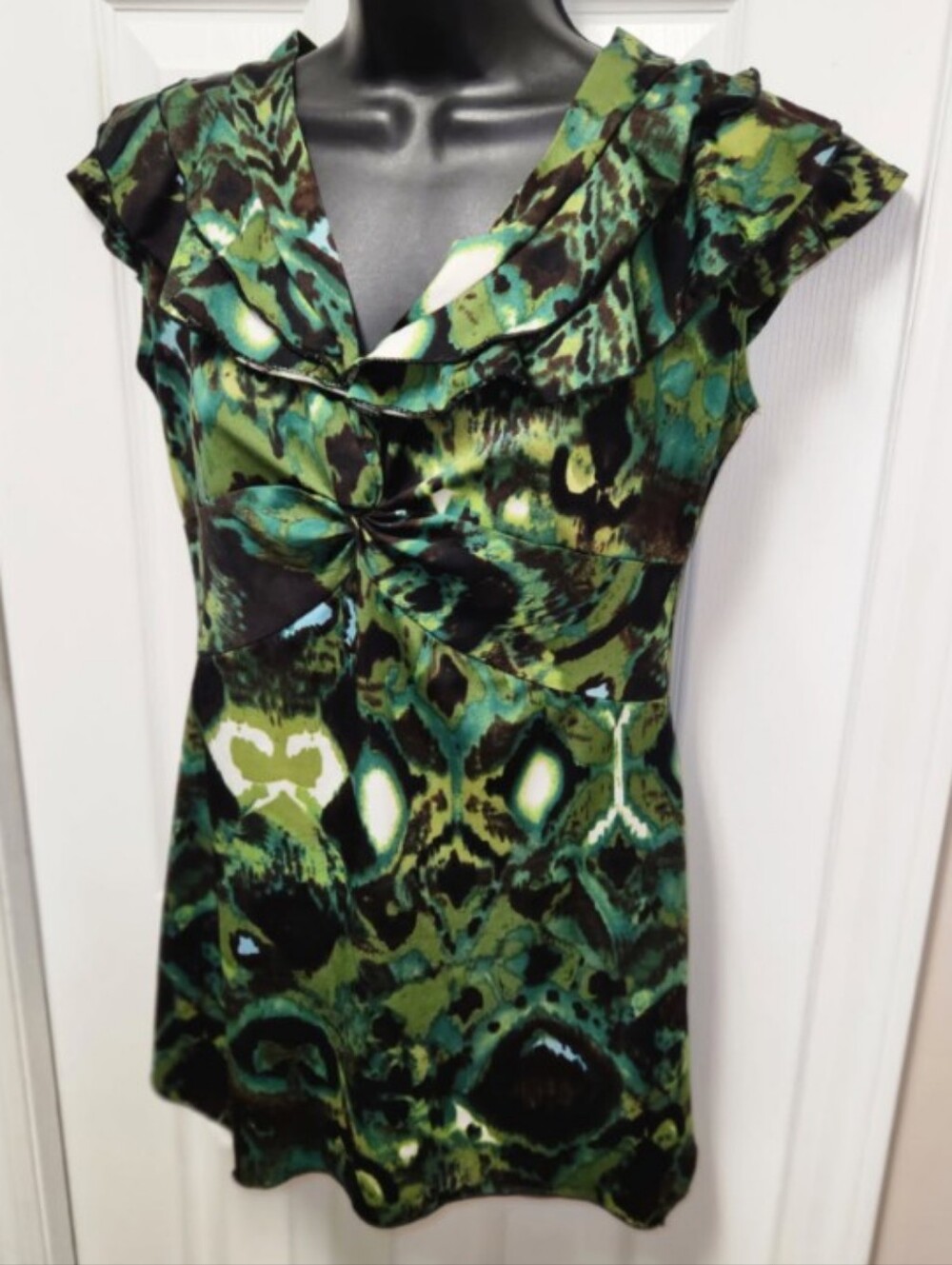 Clientele V-neck top.